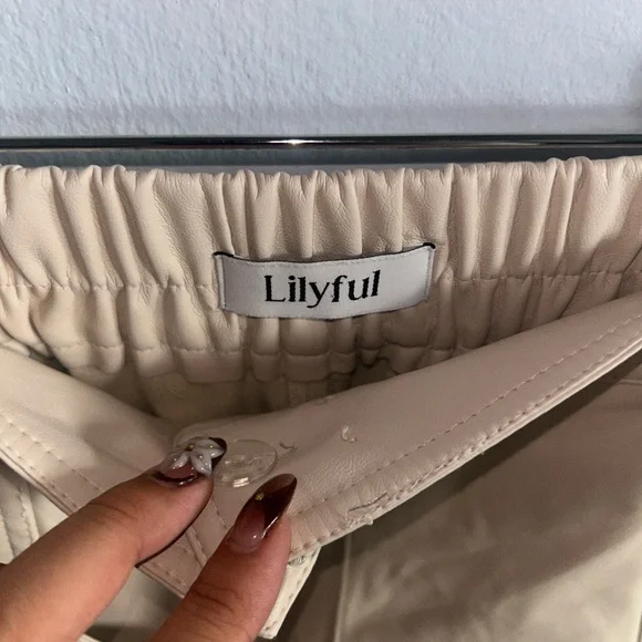 Tan High Waist Casual Shorts - Picture 3 of 4